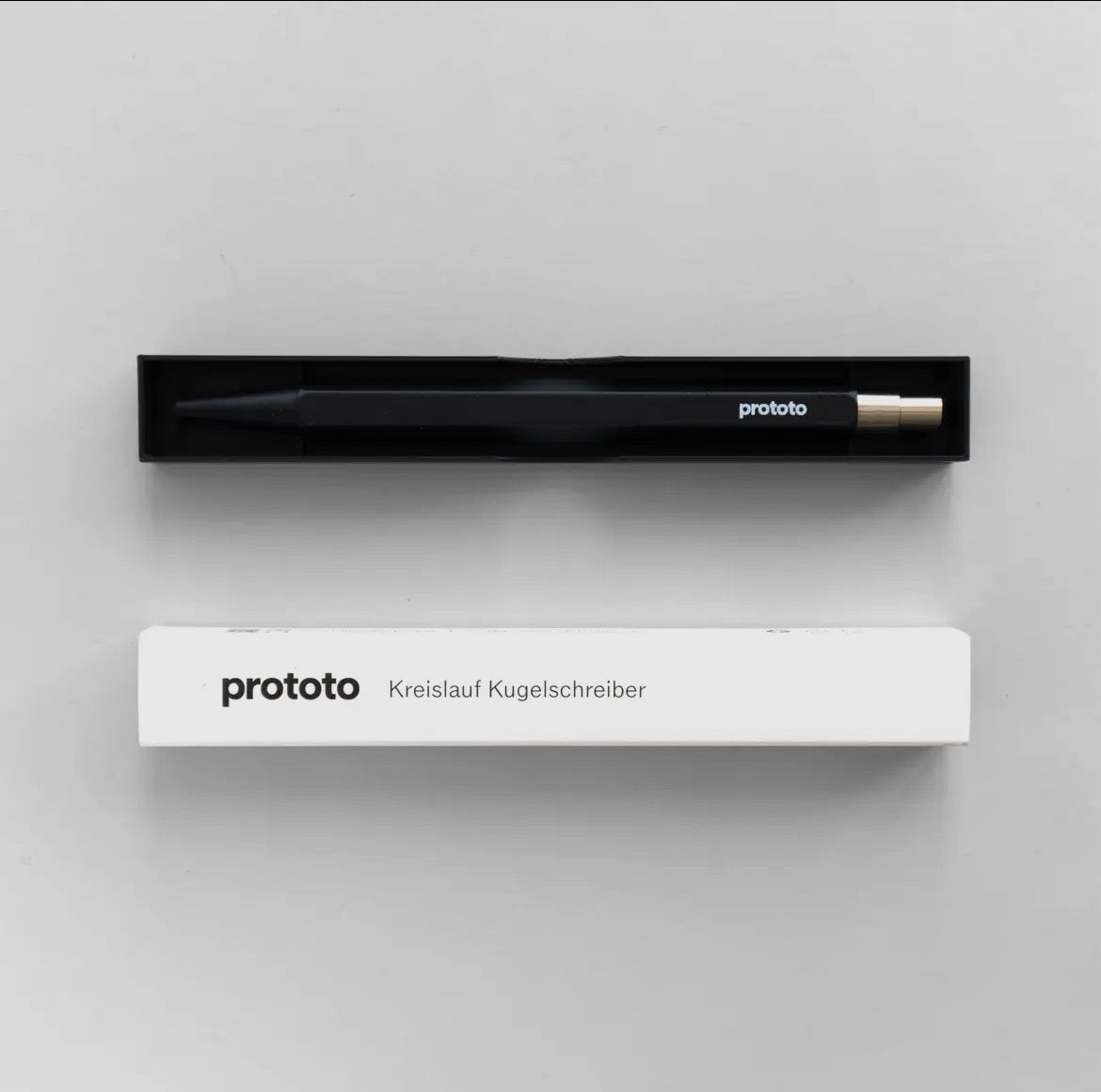 Circular Ballpoint Pen – Natural