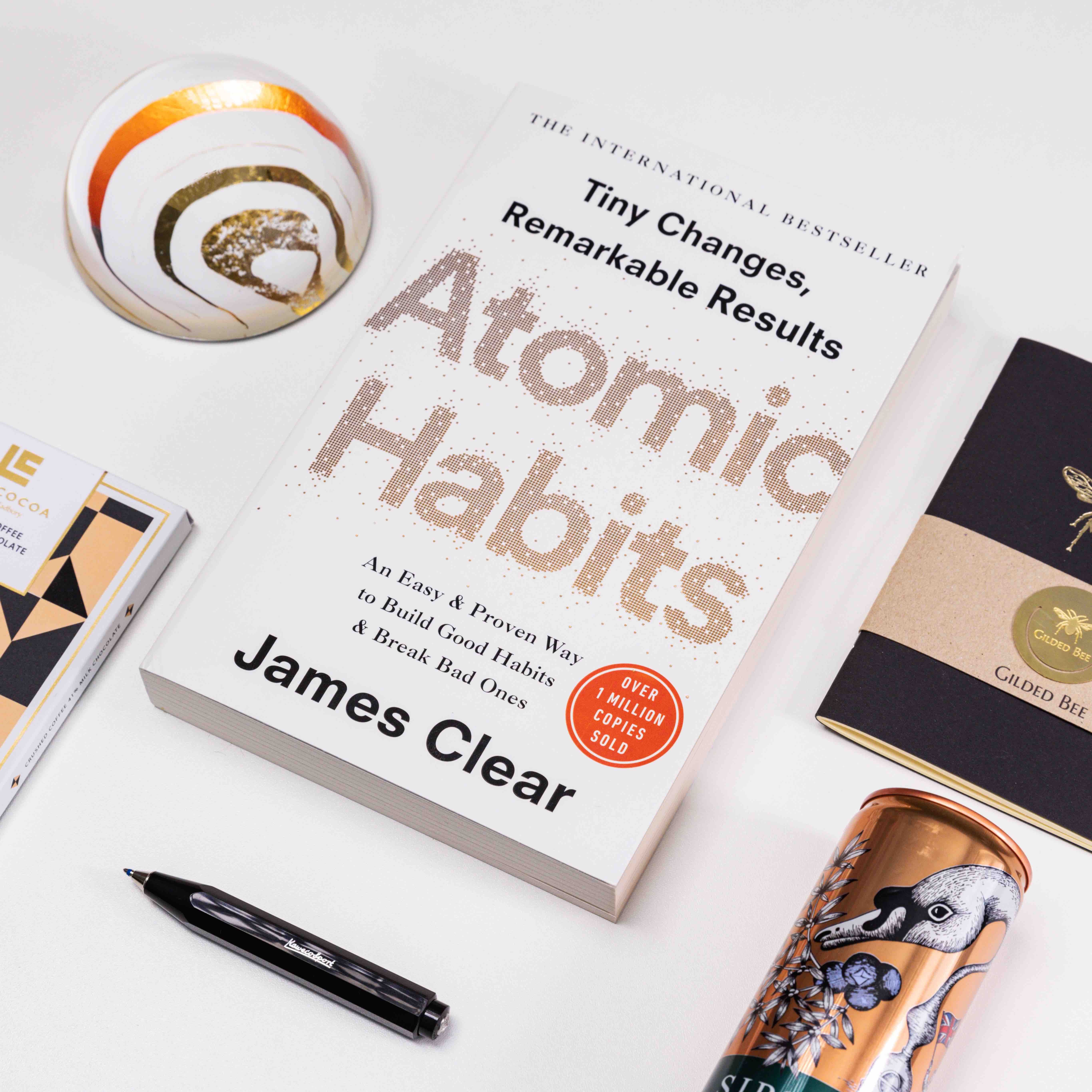 Atomic Habits gift hampers with snacks suitable for executive round table gift